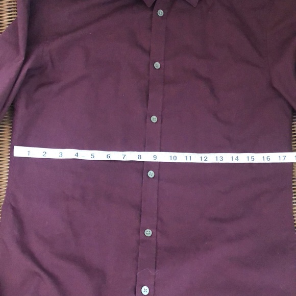 H&M (Brand) Button Down Dress Shirt (Item) S Slim Fit (Size) Maroon (Color) - Picture 5 of 6